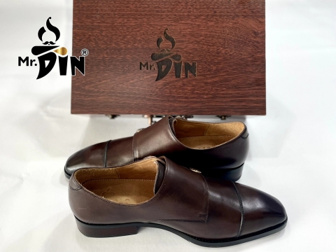Giày tây nam được làm thủ công đẹp tinh xảo trong từng đường nét (1)